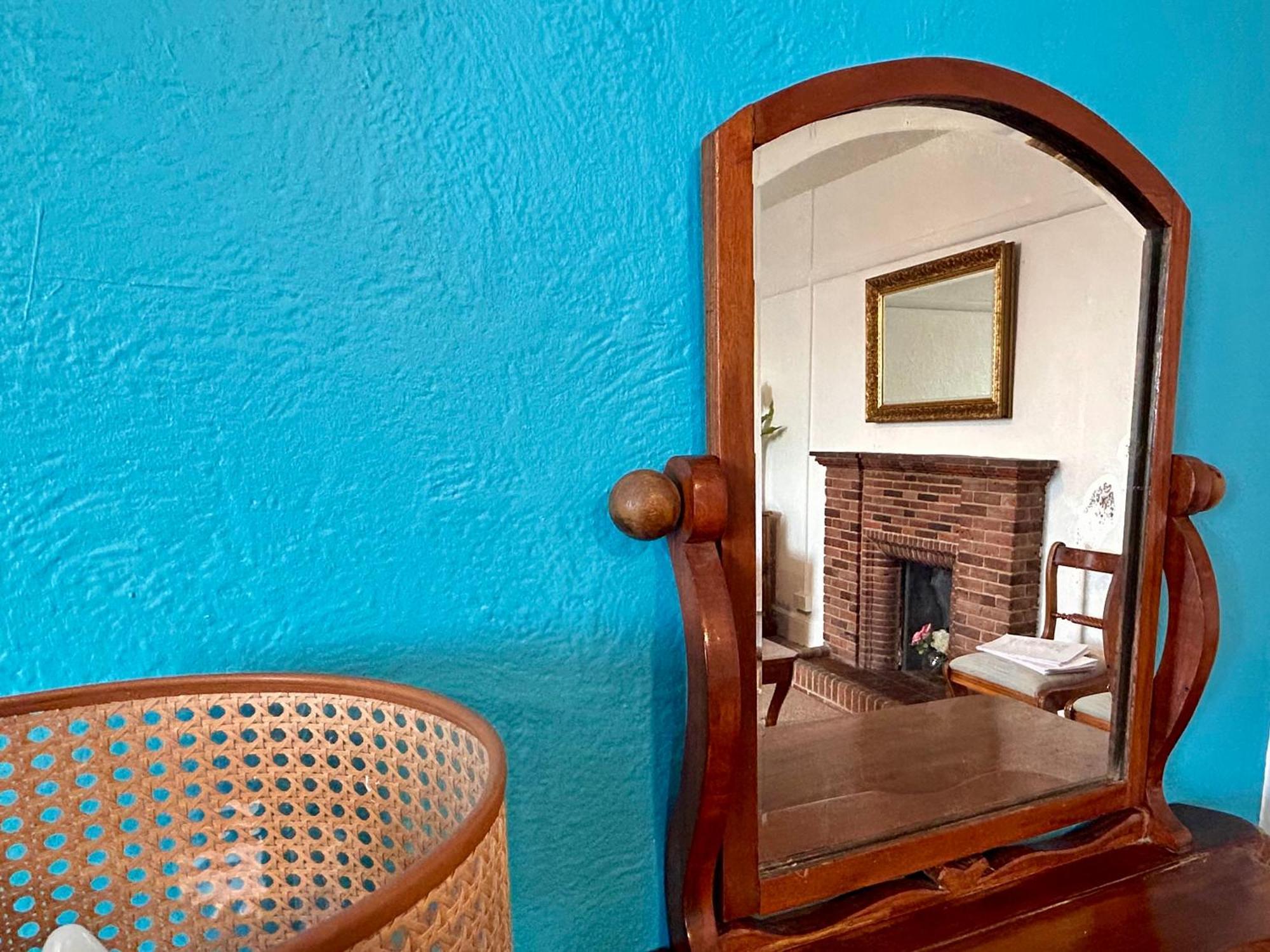 Clarence Quarters Self-Catering Guest House Portsmouth Room photo